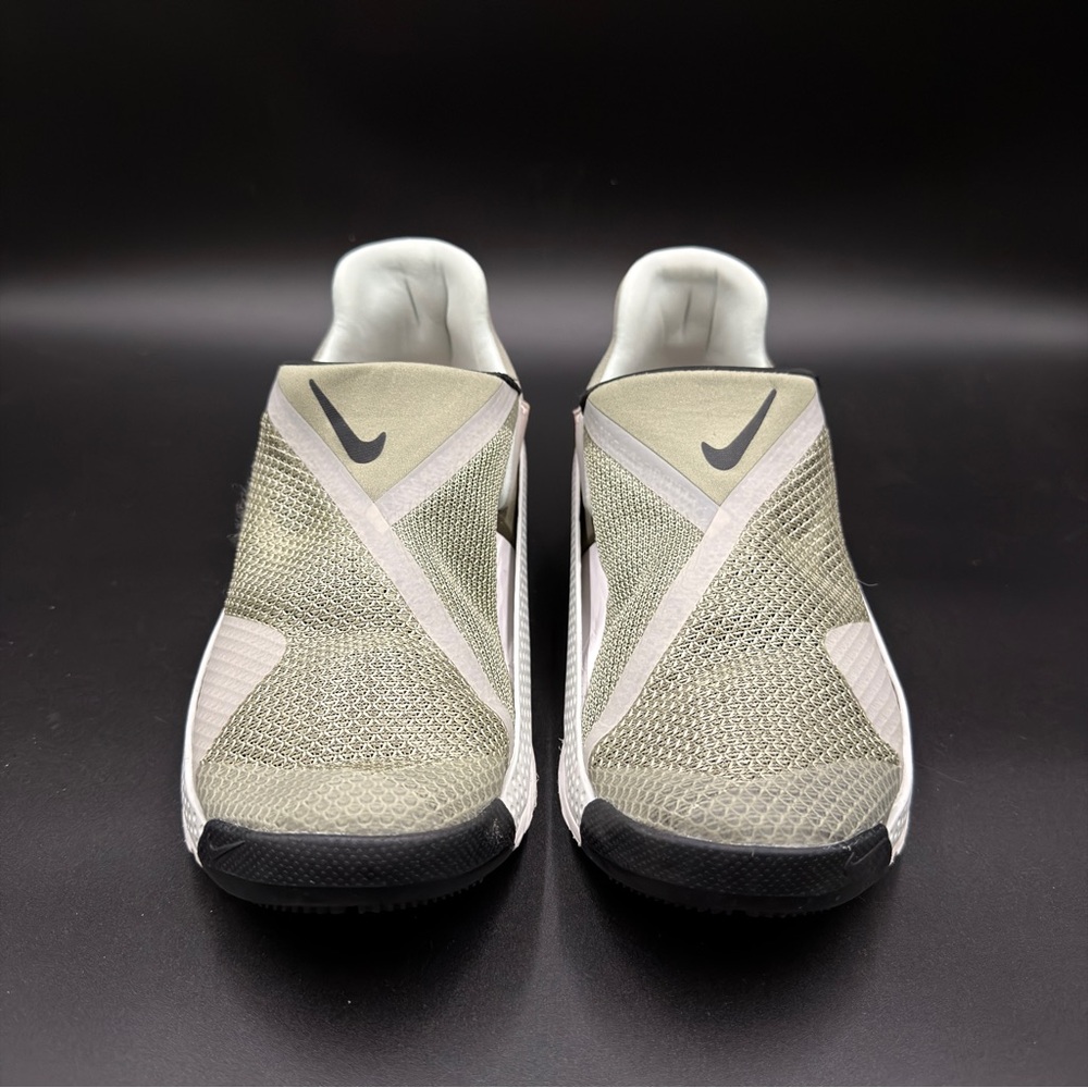 Nike Go FlyEase Easy On/Off Sneakers | Women’s 8.5 / Men’s 7